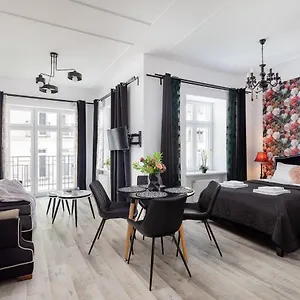 Apartament Rent Like - Targowa 21, Warszawa