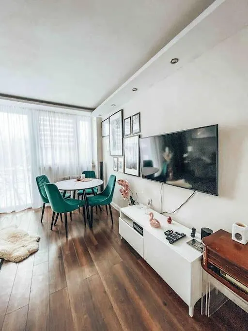 Light Apartment In The Heart Of Praga, Warsaw