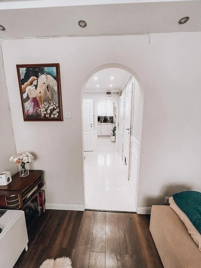 Light Apartment In The Heart Of Praga, Warsaw